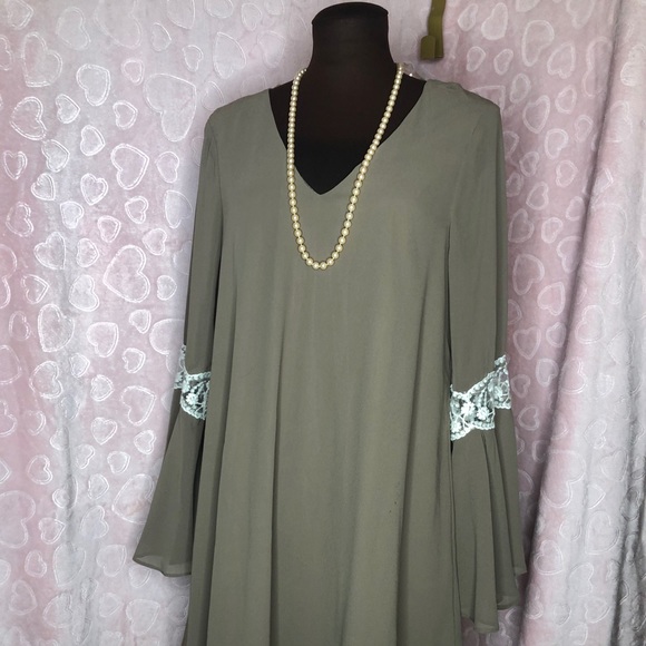 Umgee long bell sleeve chic&beautiful top … - Picture 7 of 7